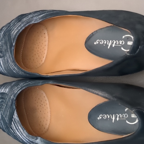 Earthies Vanya Flats Women's Size 7.5 Distressed Leather Pewter Slip On - Picture 7 of 13